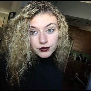 Meet your Posher, Tori